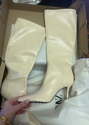 Zara Topuklu Çizme - Görsel 2