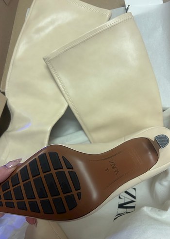 Zara Topuklu Çizme - Görsel 3