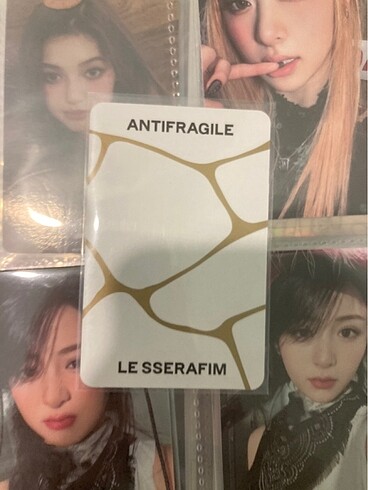 Diğer Yunjin le serrafim antifragile pc photocard