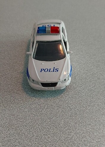 Polis arabası metaldir
