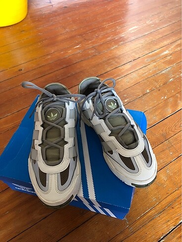 Adidas spor ayakkabı
