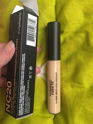 NC20 concealer 