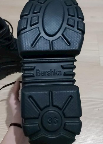 36 Beden BERSHKA Siyah Gotik Kadın Dolgu Topuklu Spor Ayakkabı