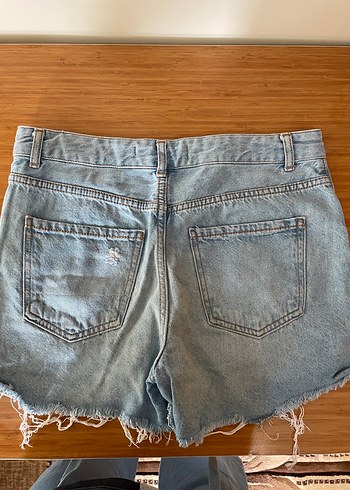 Yırtık Detaylı Kadın Kot Şort - Görsel 2