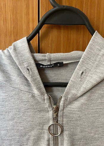 Kadın Gri Fermuarlı Kapüşonlu Sweatshirt - Görsel 3