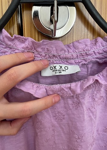 Mor Kısa Kollu Fırfırlı Keten Bluz - Görsel 2