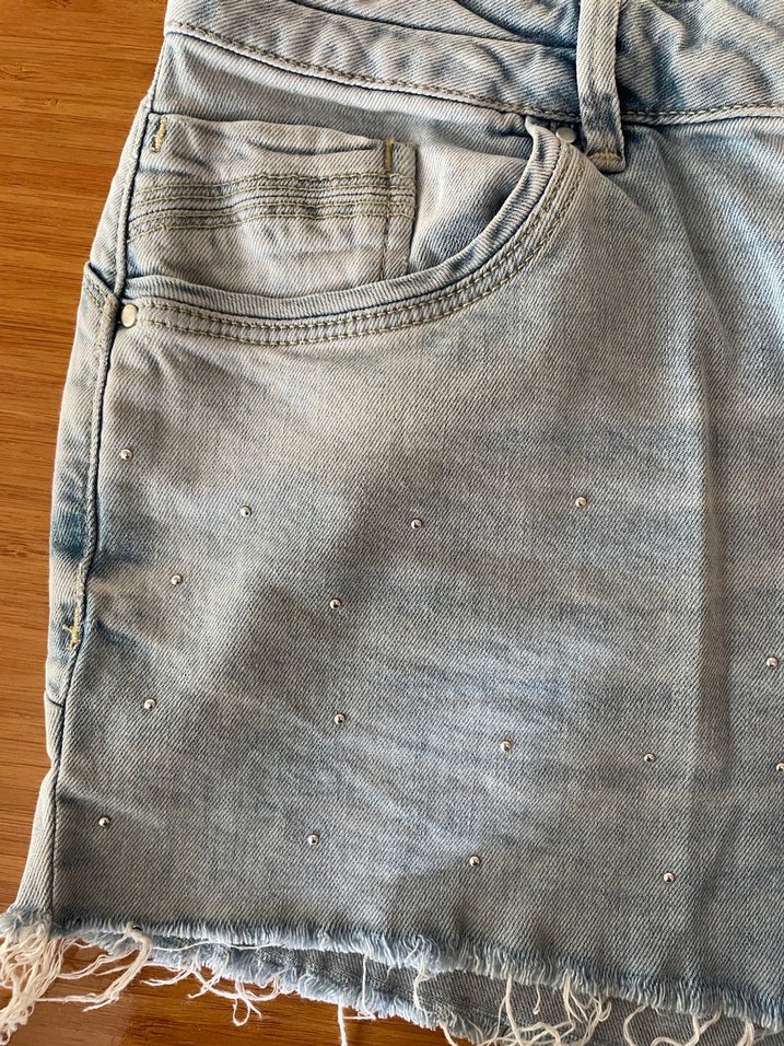 Kadın Gri Mini Denim Şort Rahat Kesim - Görsel 3