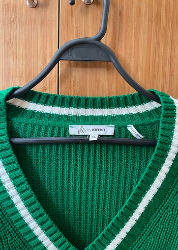 V Yaka Yeşil Triko Kadın Kazak - Görsel 2