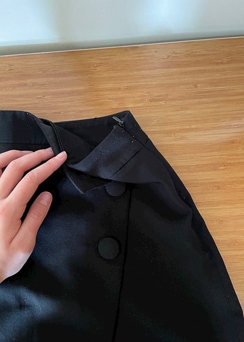 Düğmeli Siyah Mini Etek - Görsel 3