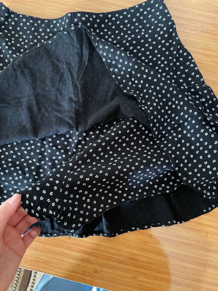 Puantiye Desenli Siyah Mini şort etek - Görsel 2