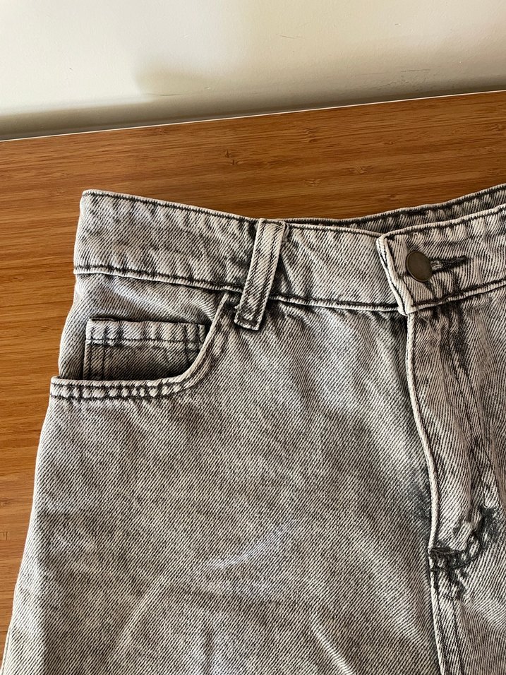 Gri Mini Denim Şort - Görsel 3