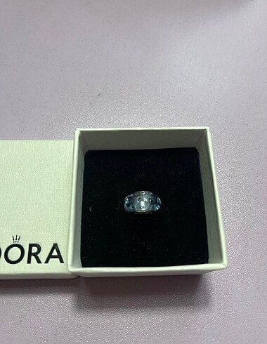 Beden Pandora charm