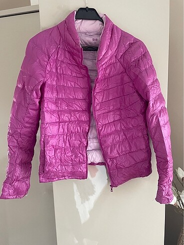UNIQLO ince kaz tüyü mont , seyahat için kılflı