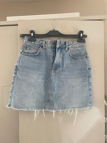 URBAN OUTFITTERS mini kot etek