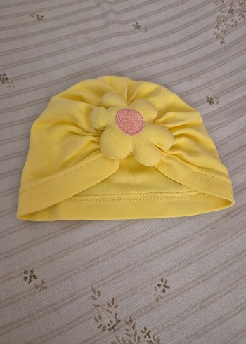 Sarı Bebek Bere Çiçek Detaylı