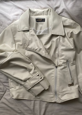 Bej Renkli Deri Kadın Ceket - Görsel 2