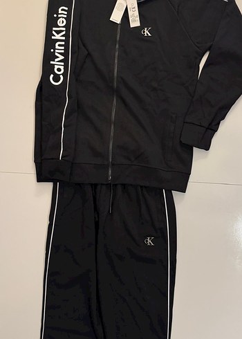 Calvin Klein m