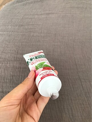 Farmasi Paprika&Chili Balsam - Görsel 4