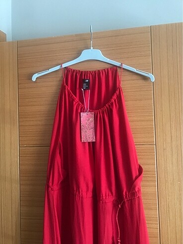 H&M Kırmızı saten uzun elbise
