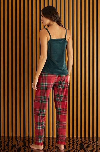 l Beden Kadife Pijama Takımı