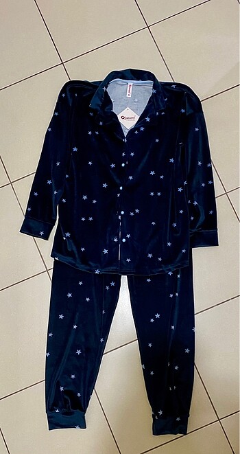 l Beden lacivert Renk Kadife Pijama Takımı