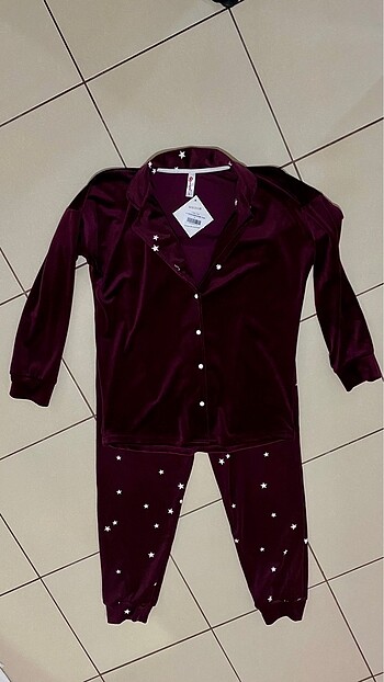 l Beden mor Renk Kadife Pijama Takımı