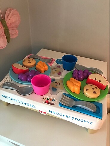 Fisher Price Köpekçiğin Eğitici Sofrası
