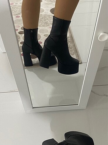 Bershka ekstra platform yarım bot