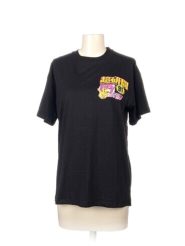 Diğer T-shirt %70 İndirimli.