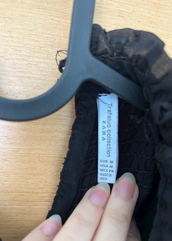 Zara Uzun Kollu Siyah Fırfırlı Bluz