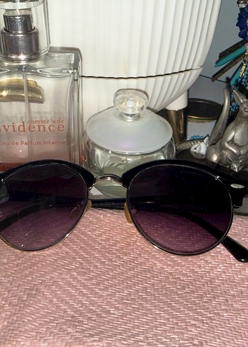 Kemer Detaylı Siyah Gotik Kadın Gözlüğü - Görsel 2