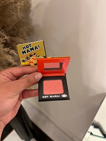 The balm mimi boy hot mama