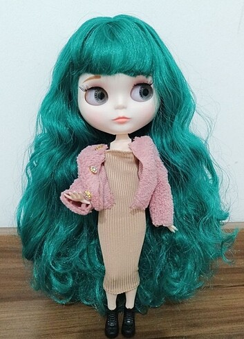 Blythe doll