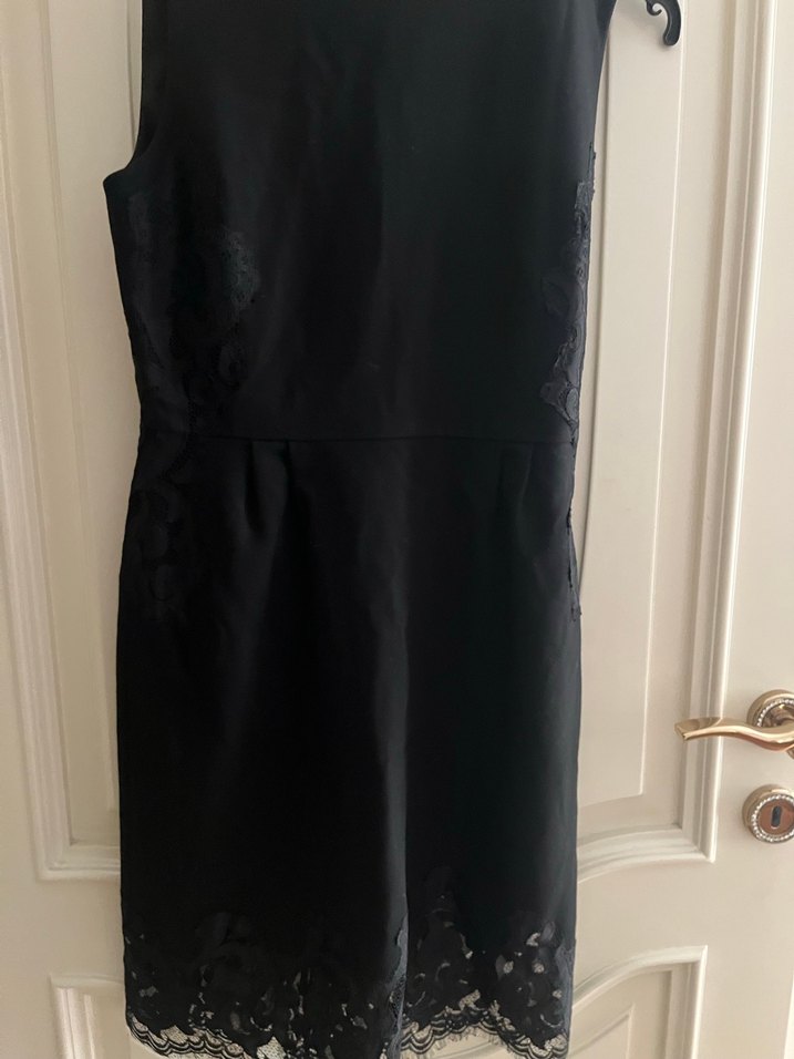 Siyah Midi V Yakalı Kolsuz Elbise - Görsel 3