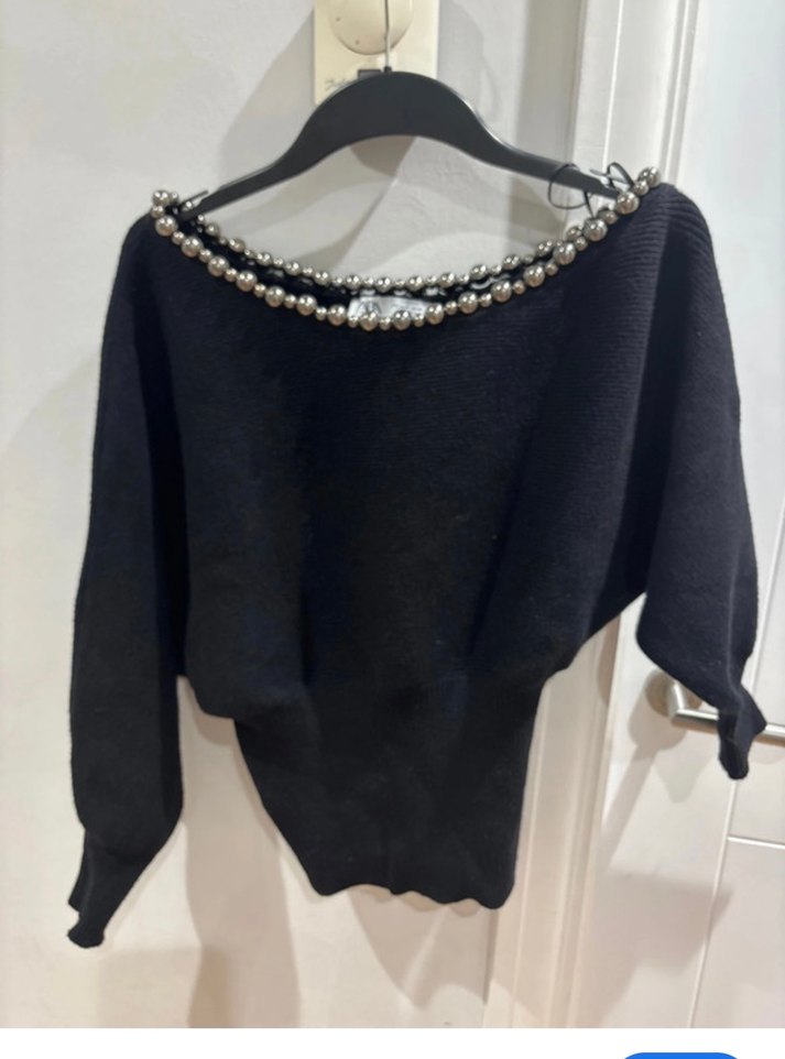 Boncuk Detaylı Siyah Triko Kadın Kazak - Görsel 3