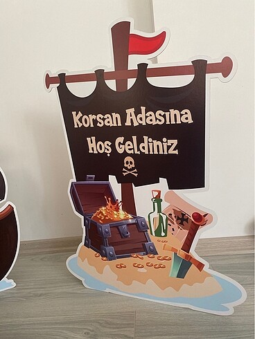 Beden Renk Korsan temalı ayaklı pano set