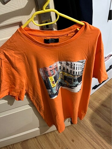 Bershka men tshirt