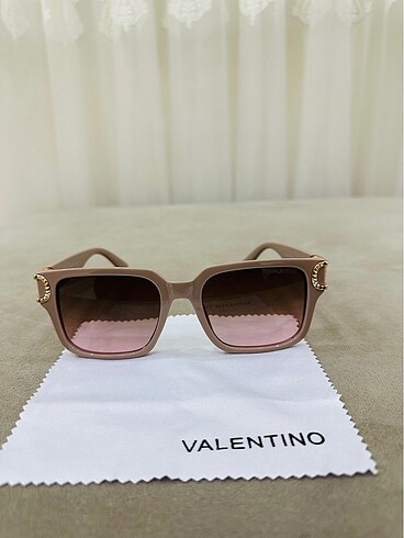 Valentino kadın güneş gözlüğü
