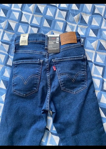 Etiketli levis skinny jean YEPYENİ mavi