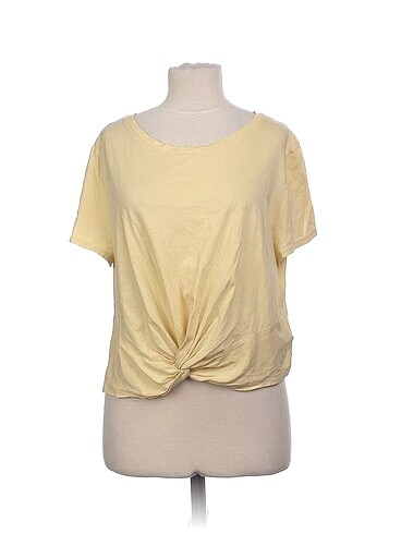 H&M T-shirt %70 İndirimli.