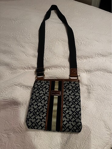 Tommy Hilfiger çapraz çanta