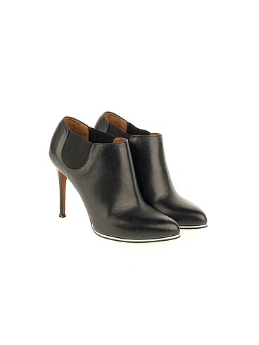 GIVENCHY GIVENCHY Bot %70 İndirimli.