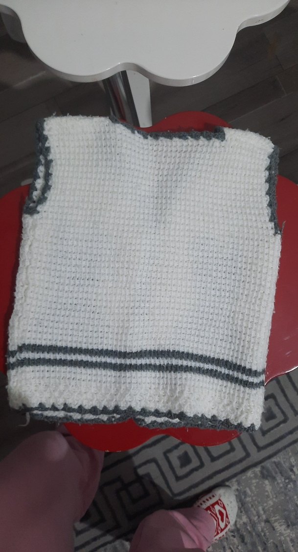 Kız Çocuk Gri Nakışlı Örgü Yelek - Görsel 3