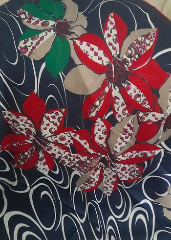 Çiçek Desenli Bohem Kadın Eşarp - Görsel 5