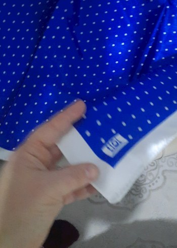 Mavi Puantiyeli Kadın Eşarp - Görsel 3