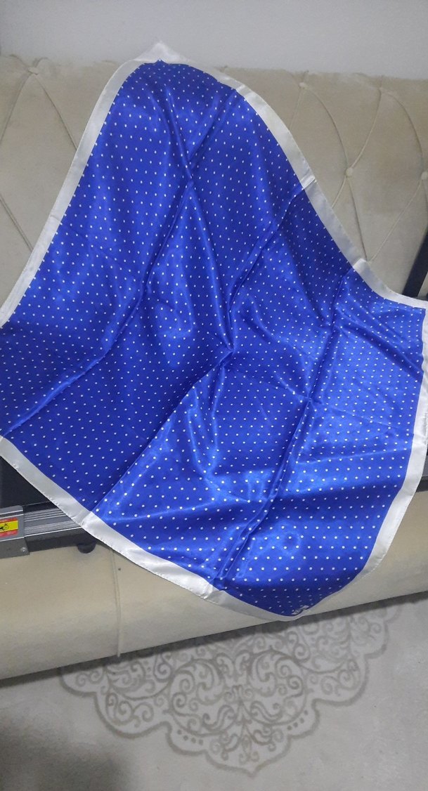 Mavi Puantiyeli Kadın Eşarp - Görsel 2