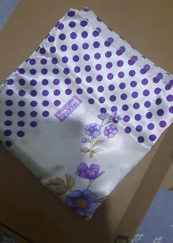 Mor Çiçekli Kadın Eşarp - Görsel 7