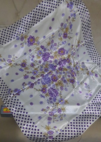 Mor Çiçekli Kadın Eşarp - Görsel 2