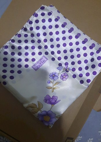 Mor Çiçekli Kadın Eşarp - Görsel 6