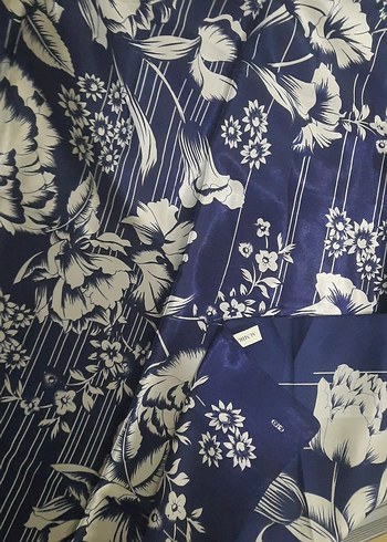 Kadın Lacivert Çiçek Desenli İpek Eşarp - Görsel 7